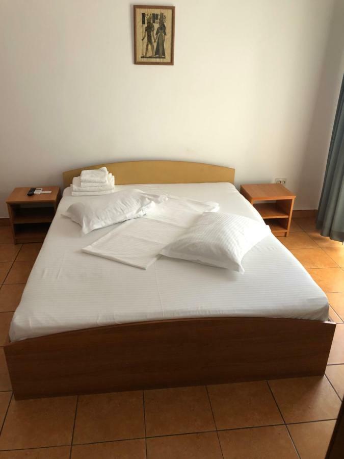 Vila Orient 2 เอโฟริเอนอร์ด ภายนอก รูปภาพ