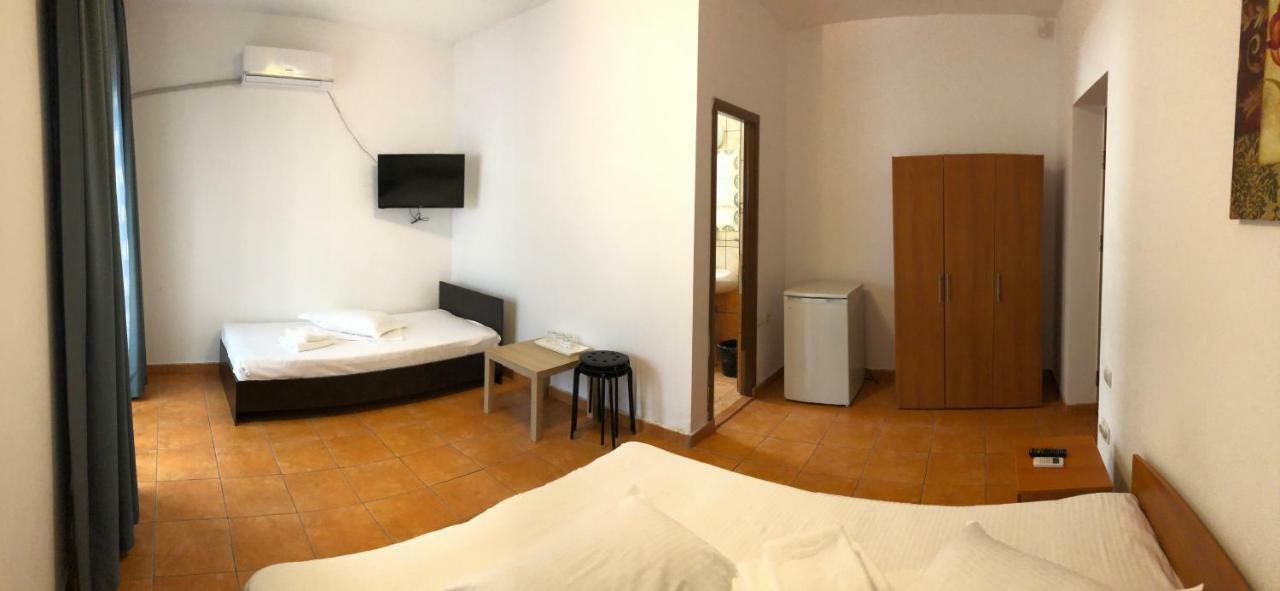 Vila Orient 2 เอโฟริเอนอร์ด ภายนอก รูปภาพ